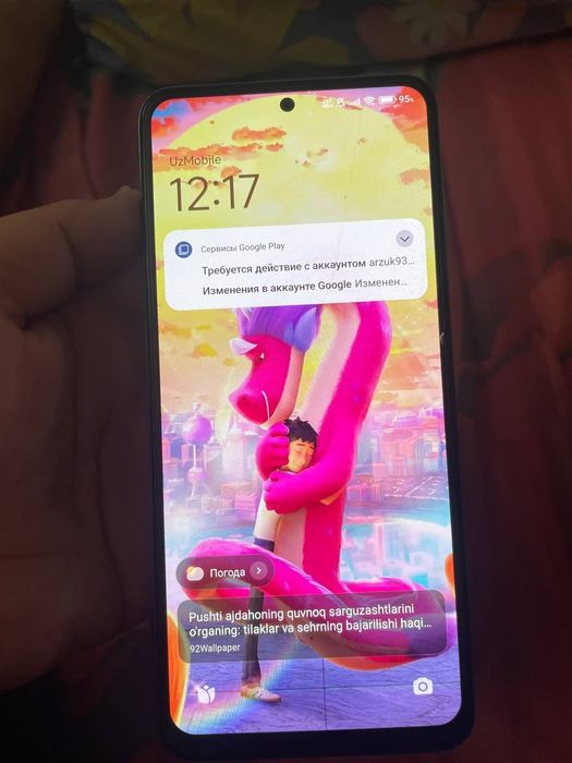 Red mi 12Pro qiz bola tutgan