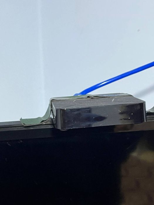 Telivizor 32tali  sotiladi ideal arter bonusga smart tuner beriladi