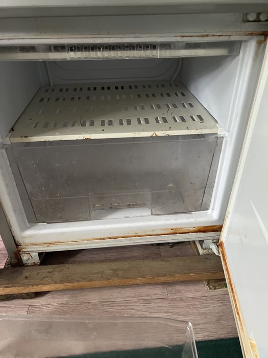 Холодилник Бирюса 150-160см