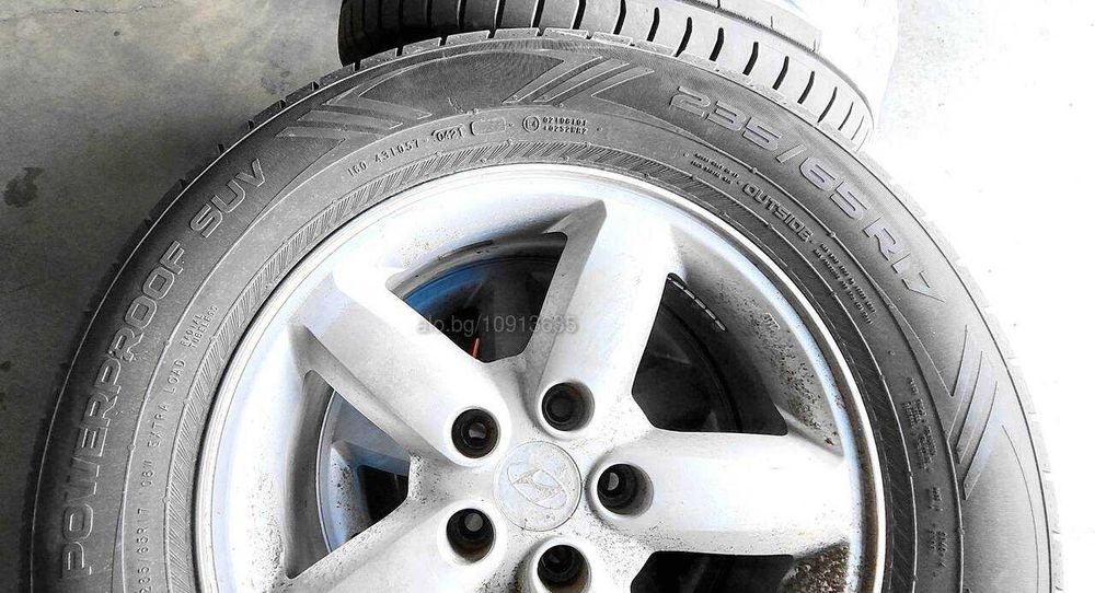 продавам 4 алуминиеви джанти 17' HYUNDAI с 4 гуми NOKIAN - за джип