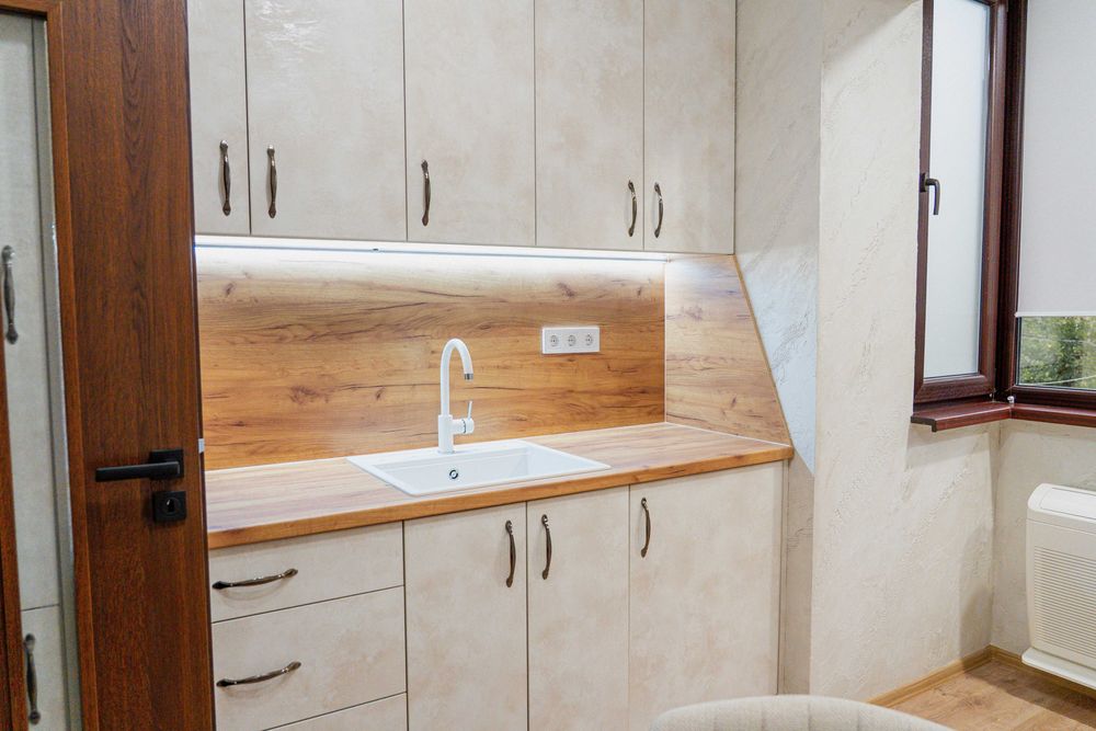 Дава се под наем Тристаен апартамент в Добрич, Център - 57 кв.м за 408 € - Снимка #3