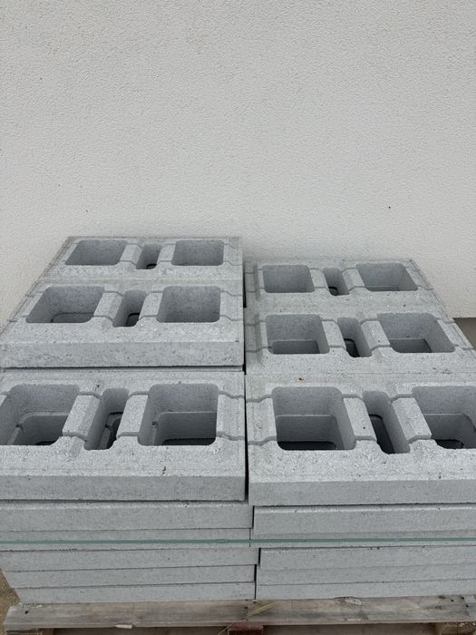 Vand 38 bucati boltari modulo