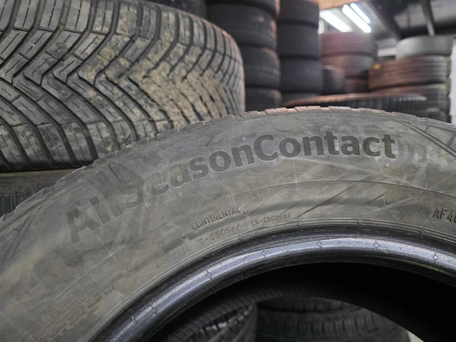 2бр Всесезонни гуми 235 60 16 - Continental