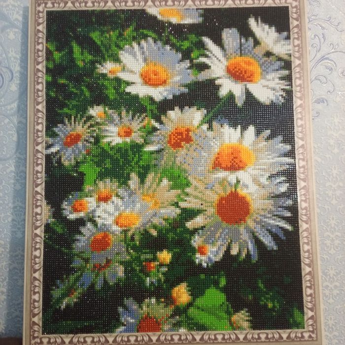 Продам готовую алмазную картину!  " Ромашки"