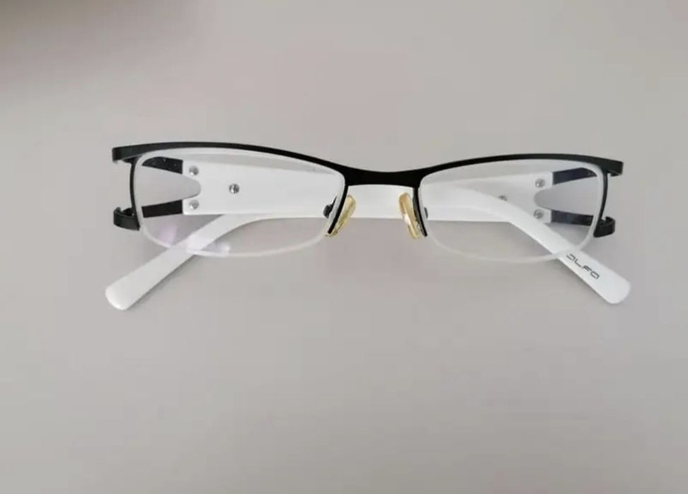 Диоптрични рамки и контактни лещи