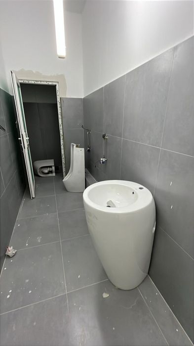 Сантехник, сварщик.