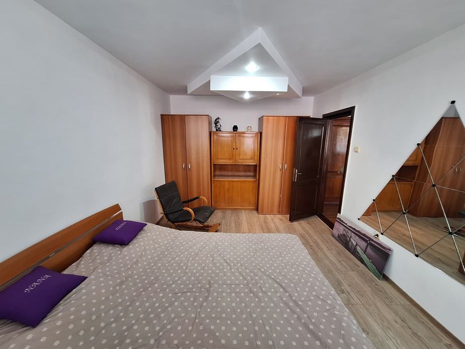 Închiriez apartament