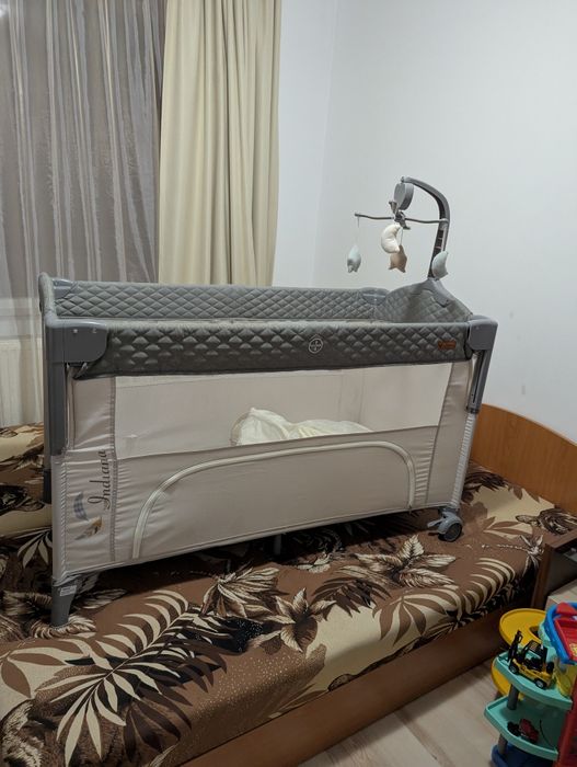 Преносима кошара на 2 нива , с падаща преграда