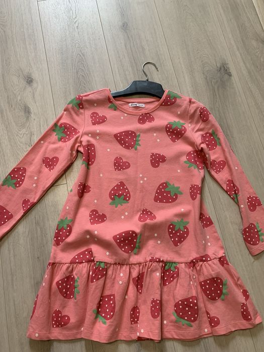 Rochii si pantaloni pentru fetita