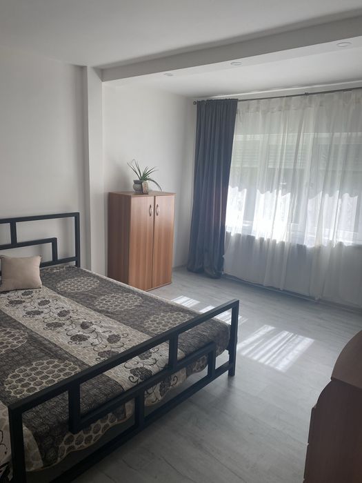 Inchiriez apartament 2 camere, etaj1