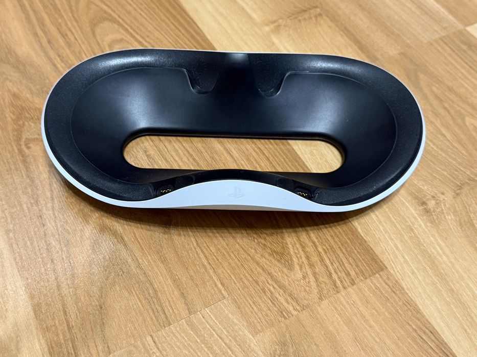 Зарядна станция за sense controllers за VR2 PS5