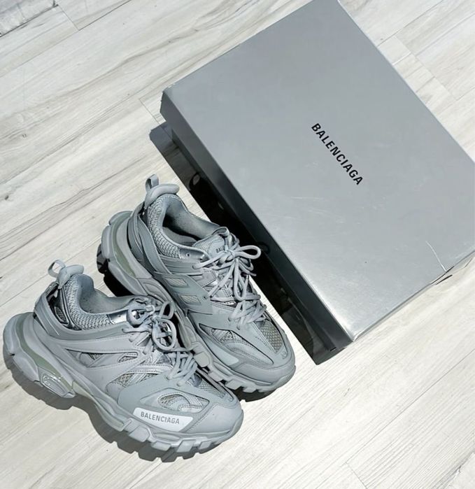 Balenciaga track
