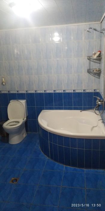 Назарбек Харакатда 4 сотих 6 хона уй сотилади. Нархи 120000,,$