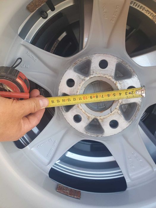 Set Jante Originalepe  17″ + Anvelope Iarnă 215/65R17 DOT 2018 (2000 lei)