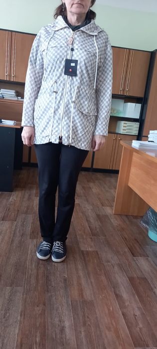 Продам Куртку-Ветровку