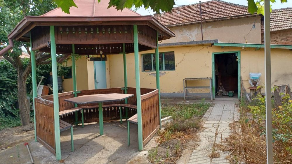 Продава се Къща в Плевен, Идеален център - 300 кв.м за 80 €/кв.м - Снимка #3