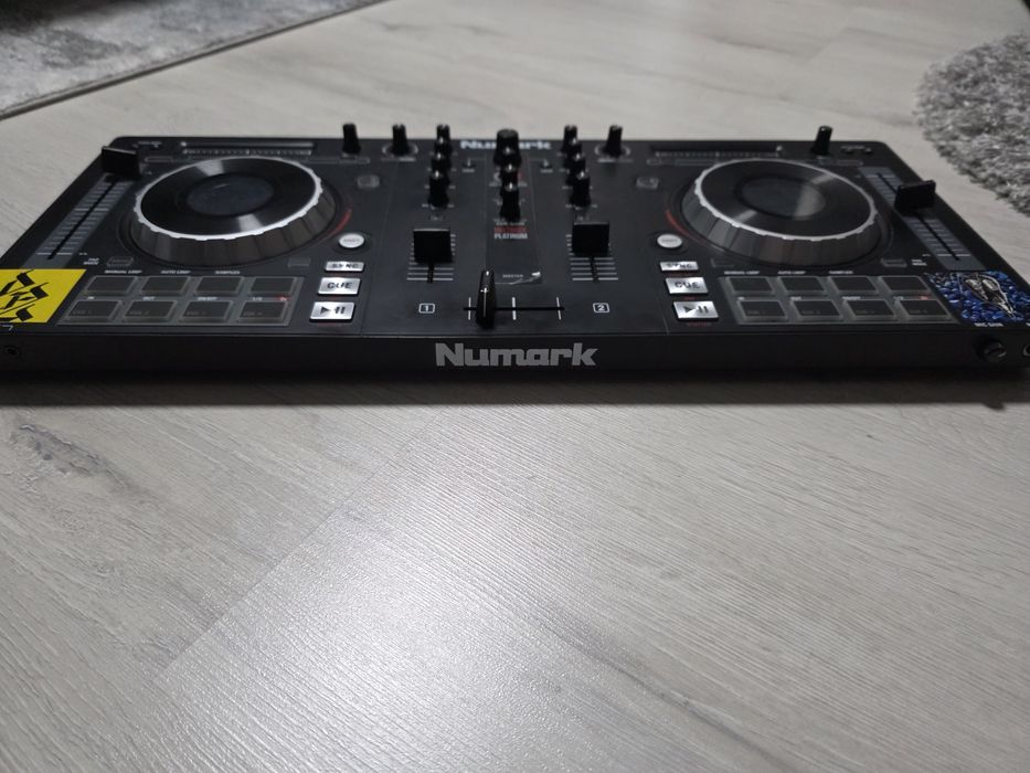 Console dj . Numark/pioneer