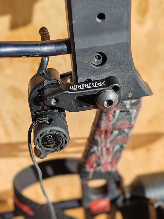 Arc Compound PSE PHENOM DC