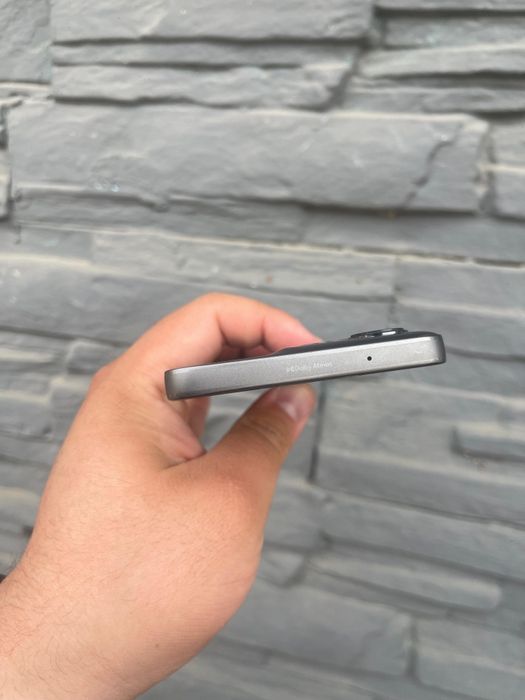 Moto g75  5G (256/8+8qiq)