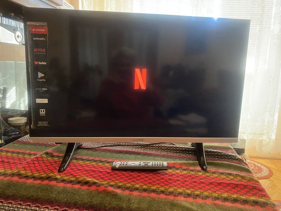 Televizor smart diagonala 83cm