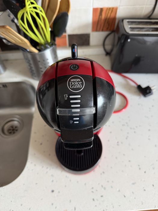 Aparat cafea nescafe dolce gusto