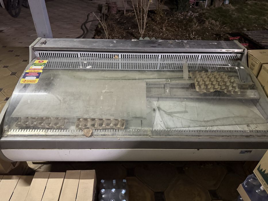 Витринный холодильник