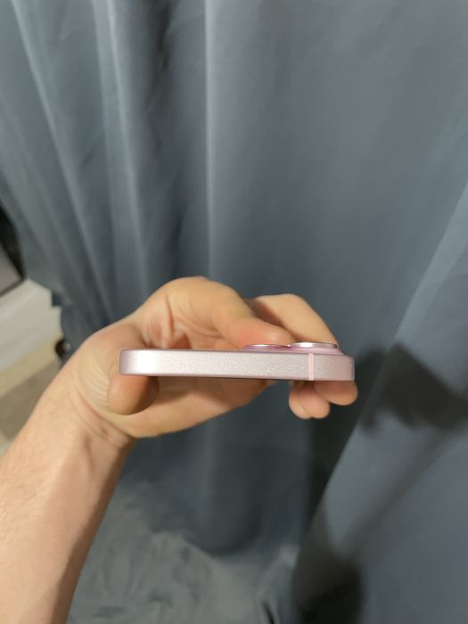 Vand iPhone 15 impecabil