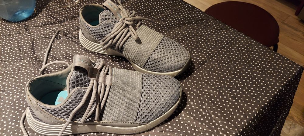 Adidas UnderArmour Marime36,5