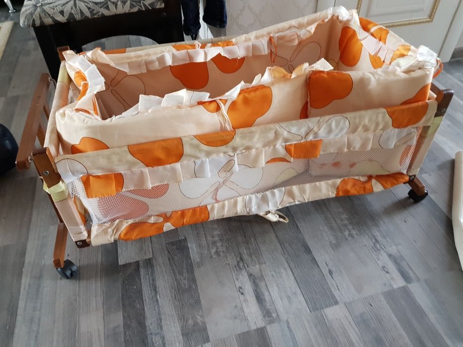 Продам детскую кроватку.