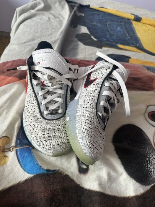 Basketball shoes Lebron 20 XX