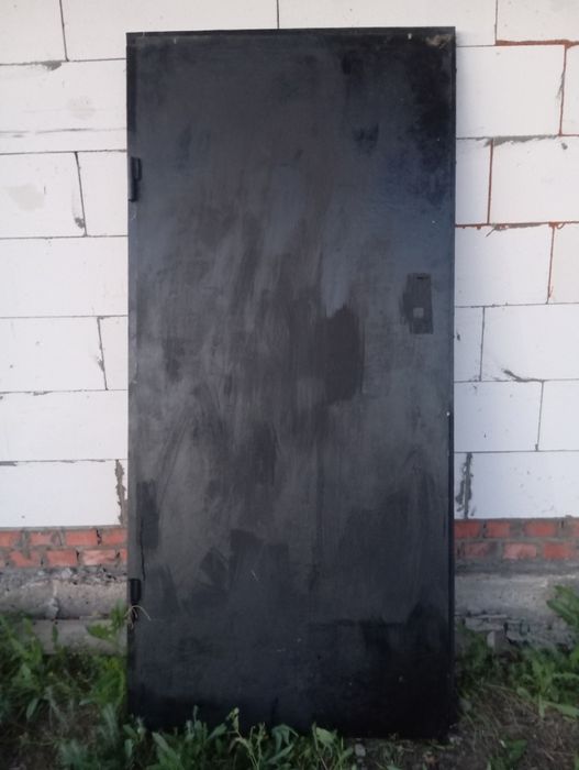 Продам дверь железная