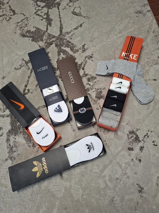Vând șosete și boxeri bărbătești Calvin Klein, Nike,Gucci,Adidas