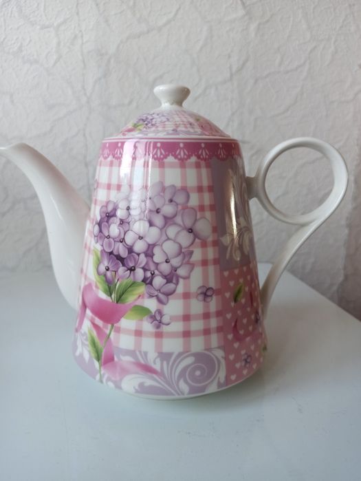 Продам чайный сервиз.