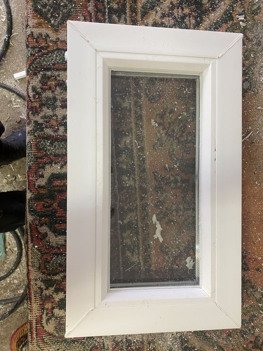 продам форточку 48х28