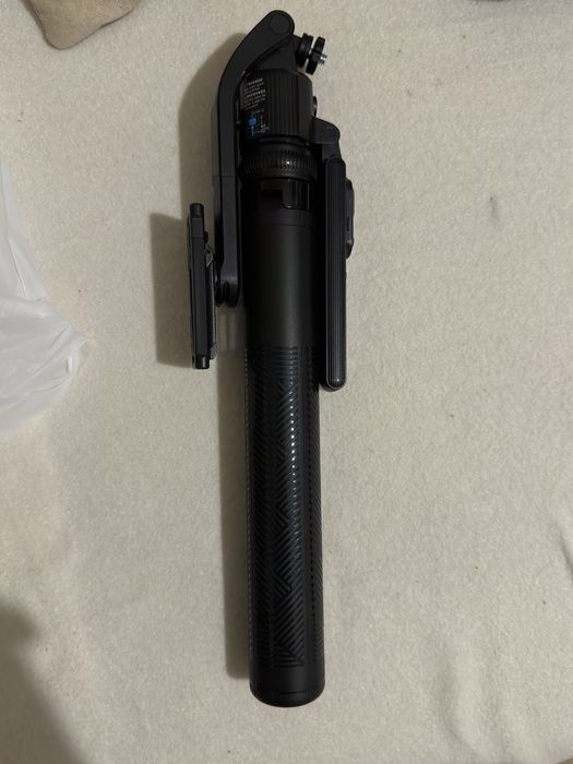 Смарт селфи стик + трипод с AI проследяване