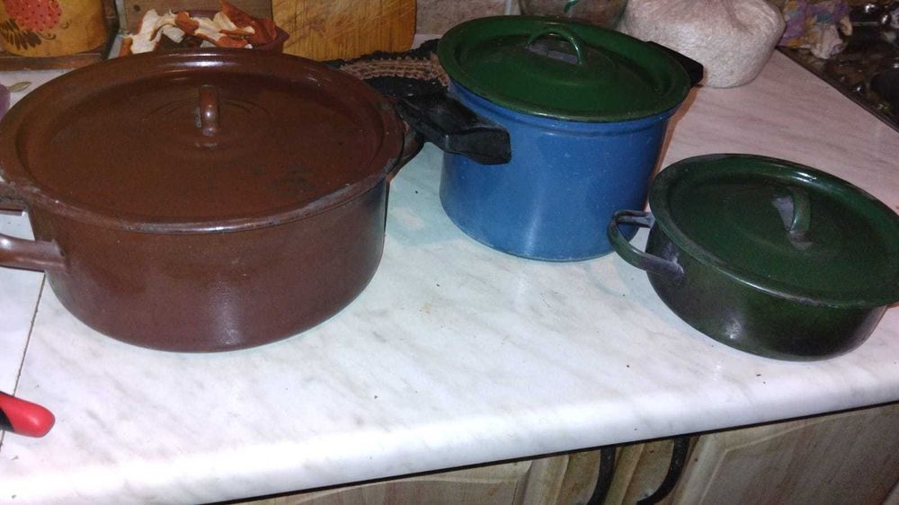 Кастрюли алюминиевые и эмалированные СССР.