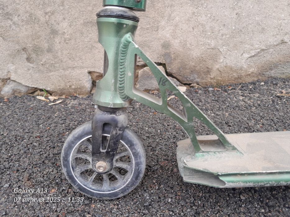 Продам трюковой самокат