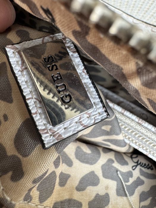 Дамска чанта Guess