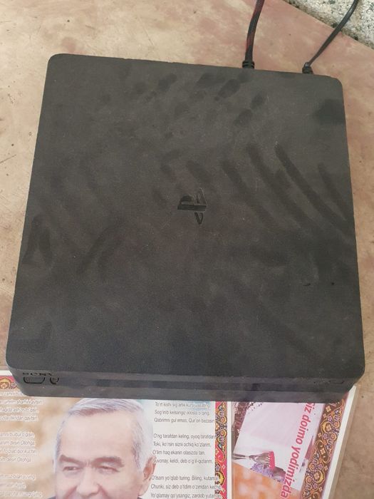 Sony PlayStation 4