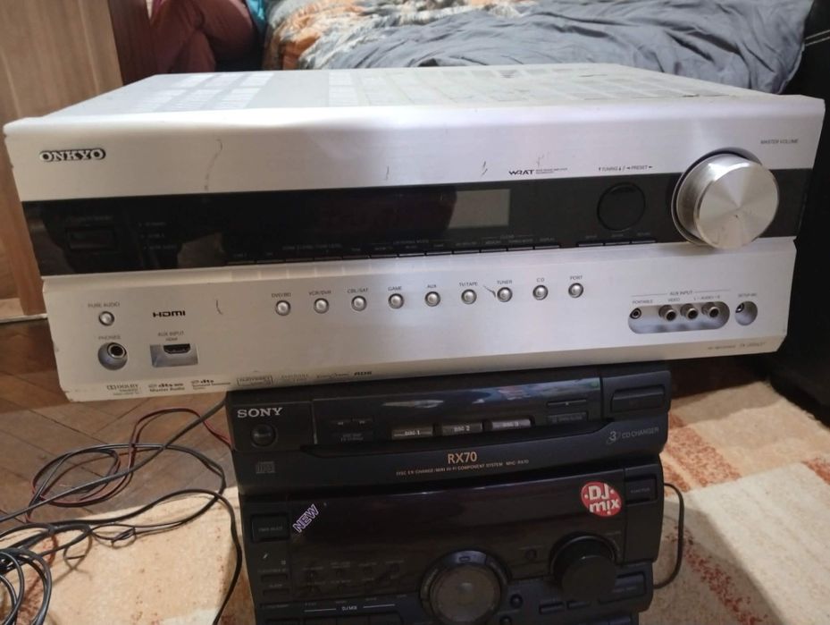 Receiver 7.1  Onkyo TX-SR607