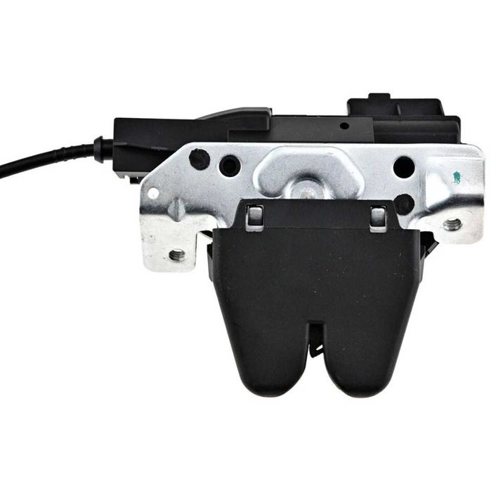 Брава за багажник Mercedes C W204 C204 W205 CLS C218 E W212 W213 SEDAN