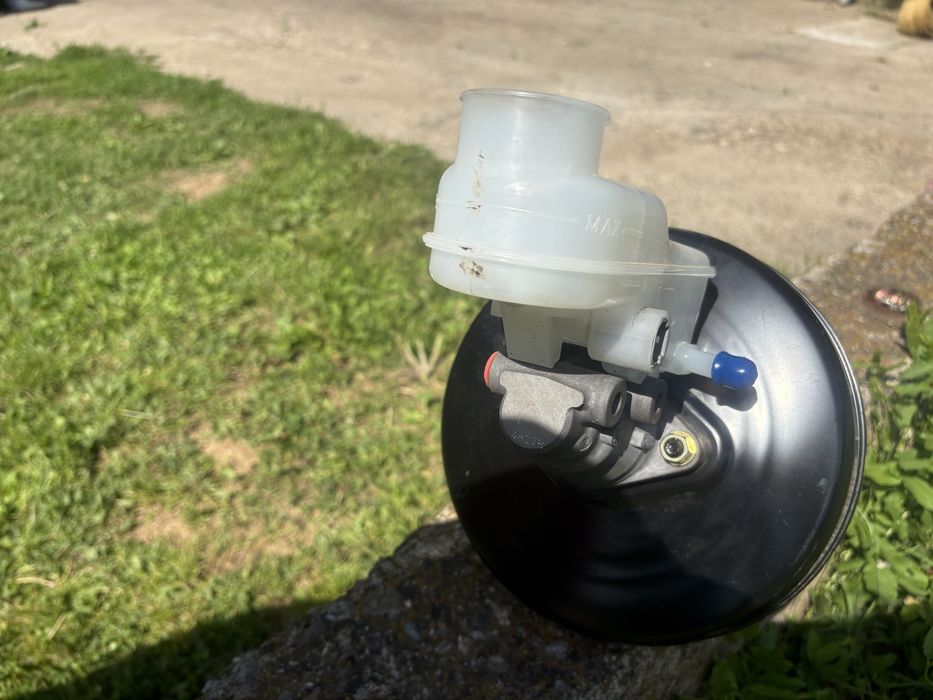 Серво за Toyota Yaris