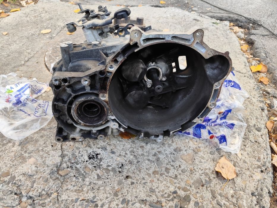 Cutie viteze KIA sportage 3  4X4 motor 2.0 136 hp  pentru piese