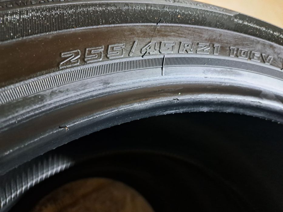 255/45/R21 C16 radnoy balon YOKOHAMA
