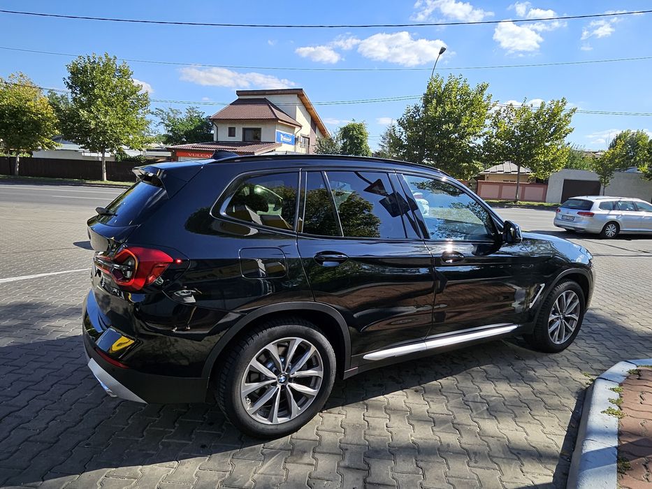 BMW X3 2.0 Benzină – 184 cp – An 2022 36000km

Mașină în stare impecab