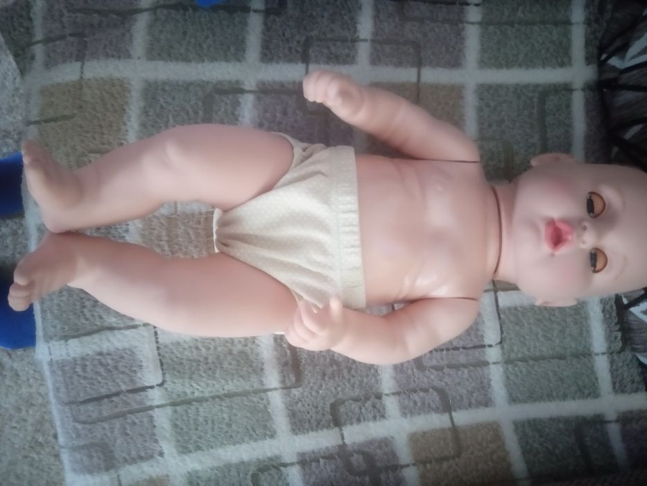 Продам куклу малыша.