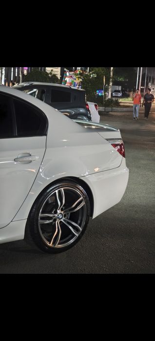 BMW E60 525i 2004