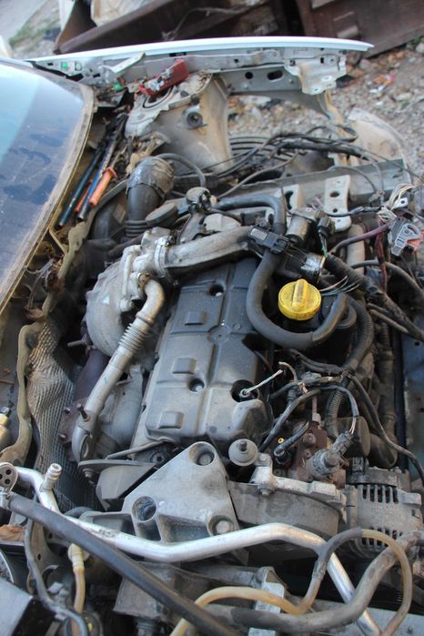 РЕНО МЕГАН 1.9 dCI , 2008 г. – САМО НА ЧАСТИ