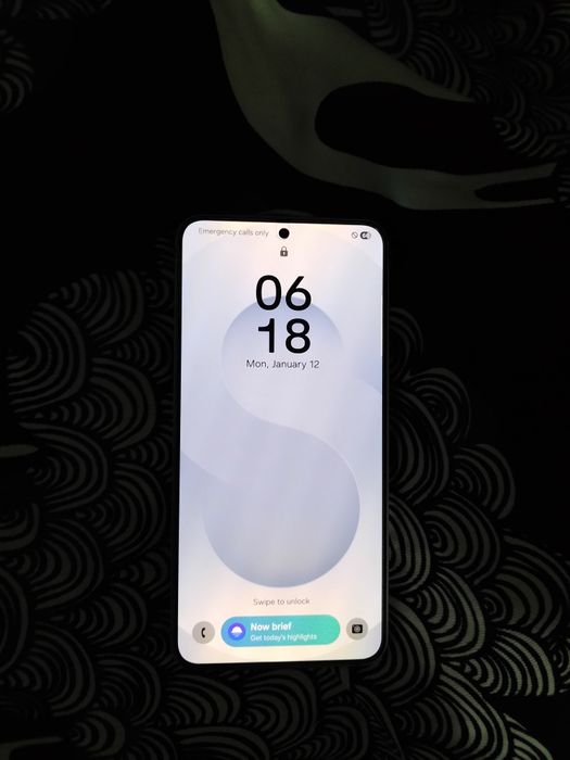 Telefon mobil Samsung Galaxy S25, Dual SIM, 12GB RAM, 512GB