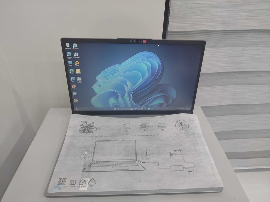 Noutbuk Lenova IdeaPad i3